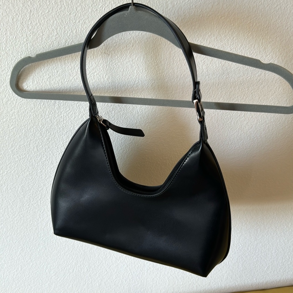 Small shoulder bag👯‍♀️